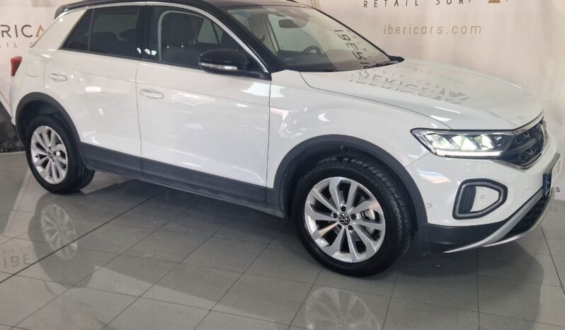 
								VOLSKWAGEN T-ROC Active 116cv full									