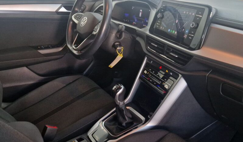 
								VOLSKWAGEN T-ROC Active 116cv full									