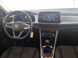 
										VOLSKWAGEN T-ROC Active 116cv full									