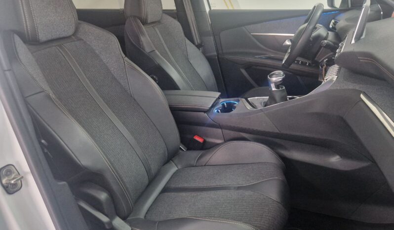 
PEUGEOT 5008 GT LINE 130cv full									