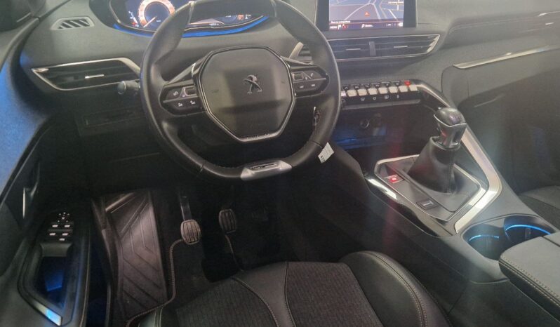 
PEUGEOT 5008 GT LINE 130cv full									