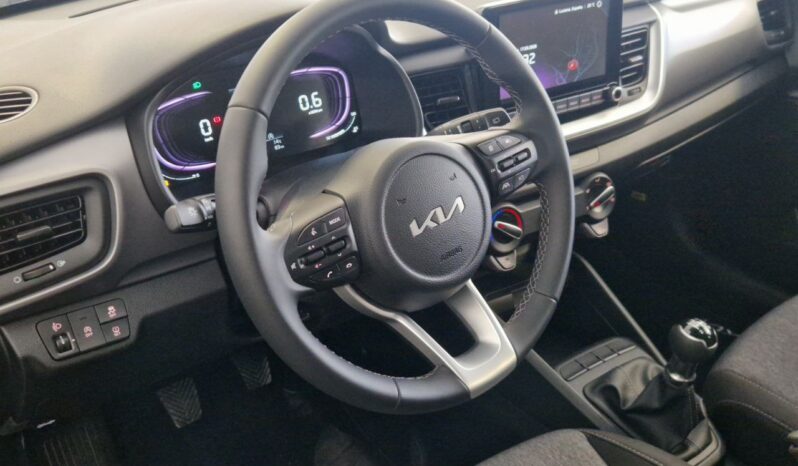 
KIA STONIC 1  1.2 full									