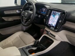 VOLVO XC40 B3 163cv Hybrid