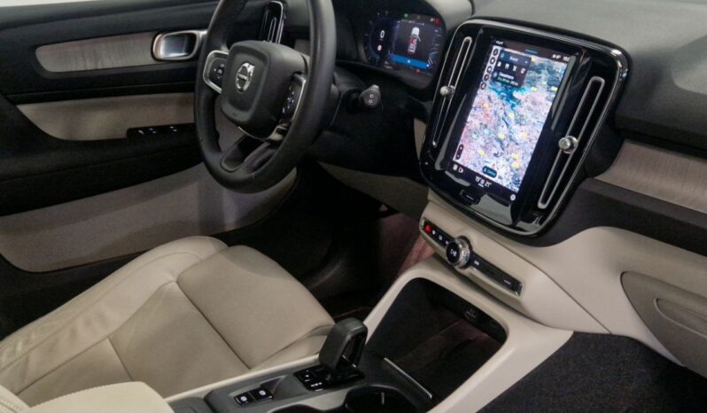 
VOLVO XC40 B3 163cv Hybrid full									