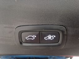 
VOLVO XC40 B3 163cv Hybrid full									