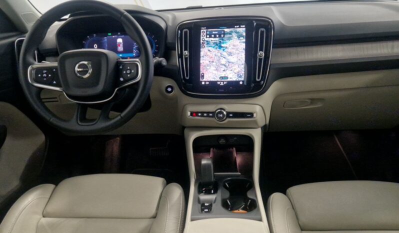 
VOLVO XC40 B3 163cv Hybrid full									