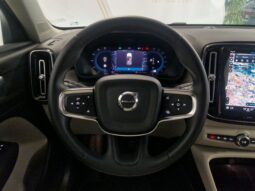 
VOLVO XC40 B3 163cv Hybrid full									