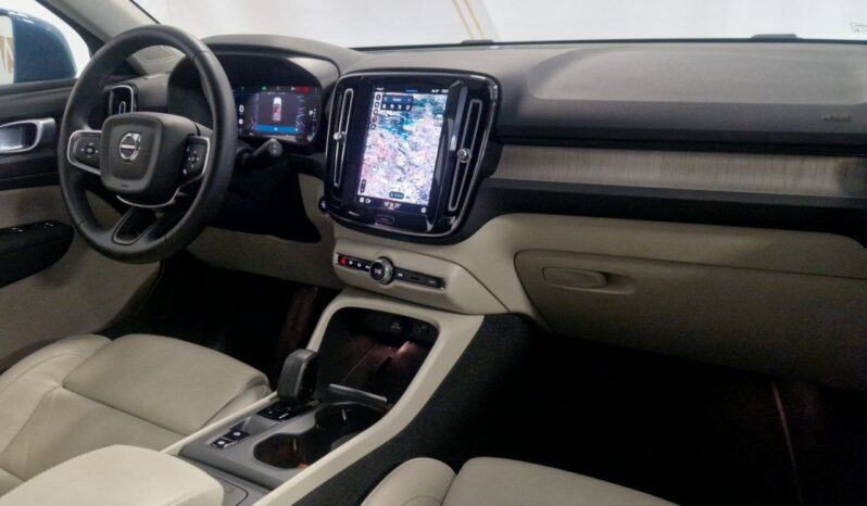 
VOLVO XC40 B3 163cv Hybrid full									