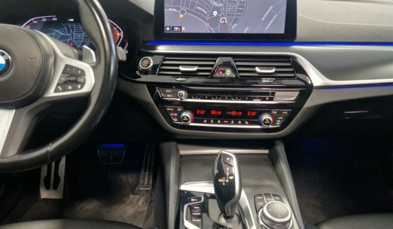 
BMW 5 520 Xdrive 190cv full									