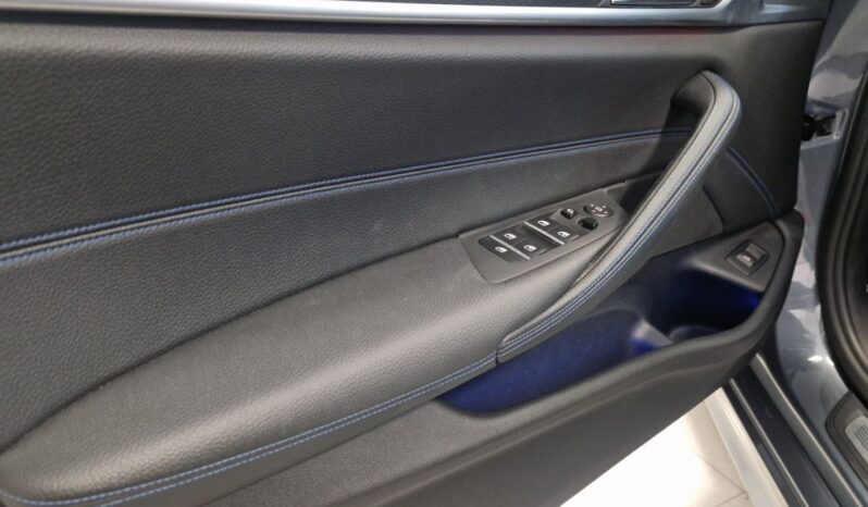 
BMW 5 520 Xdrive 190cv full									