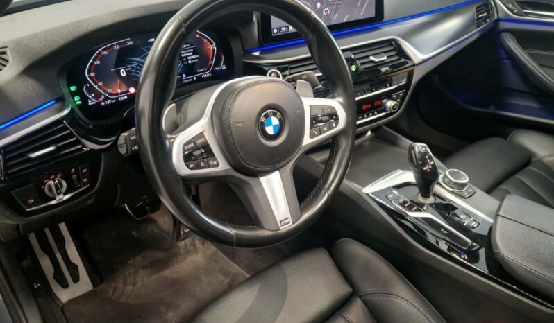 
BMW 5 520 Xdrive 190cv full									