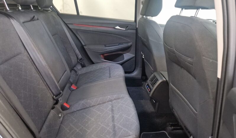 
								VOLKSWAGEN GOLF VIII Active 115cv full									