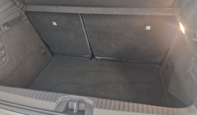 
								RENAULT CLIO 5 Techno 91cv full									