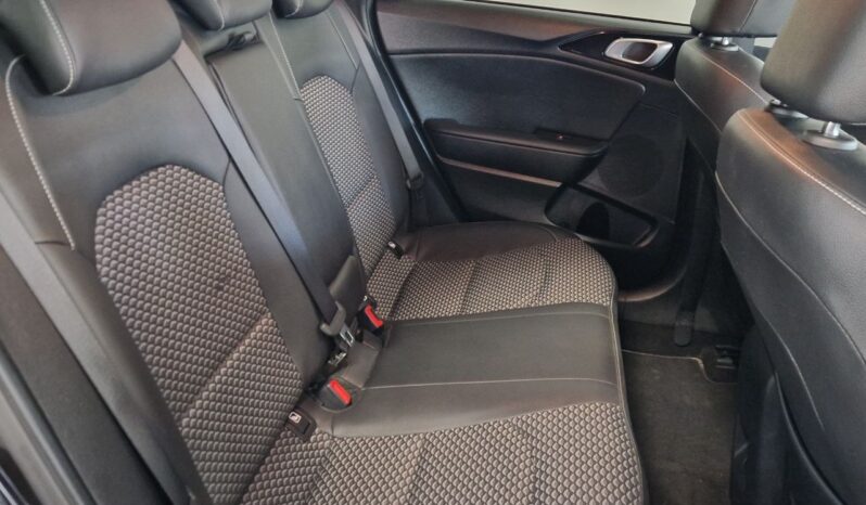 
								KIA CEED TOURER 3 136cv full									