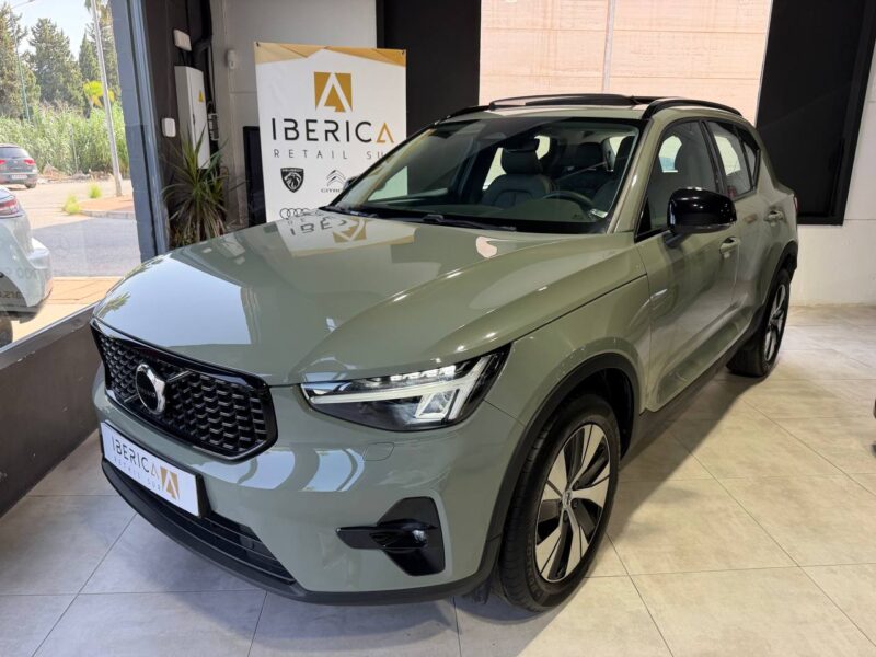 VOLVO XC40 B3 163cv Hybrid